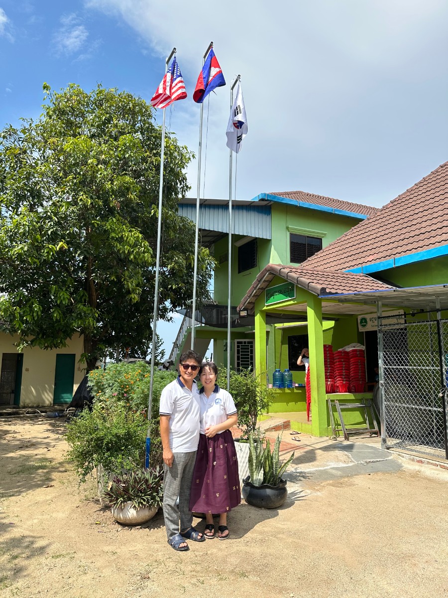 주님이 맡기신 이 땅에서 기쁨으로 섬기는 선교사 부부입니다.